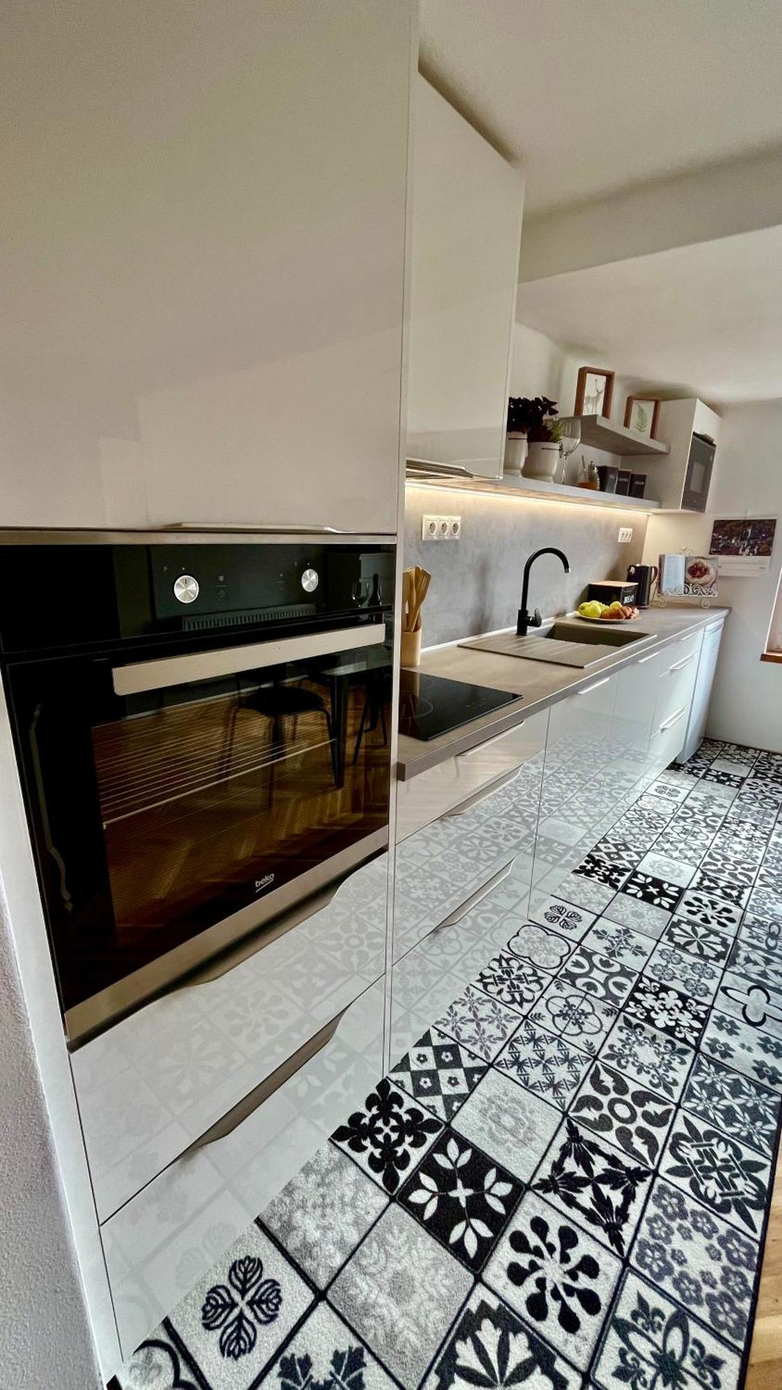 Apartman Franko บันสกา ชีอาว์นีซา ภายนอก รูปภาพ