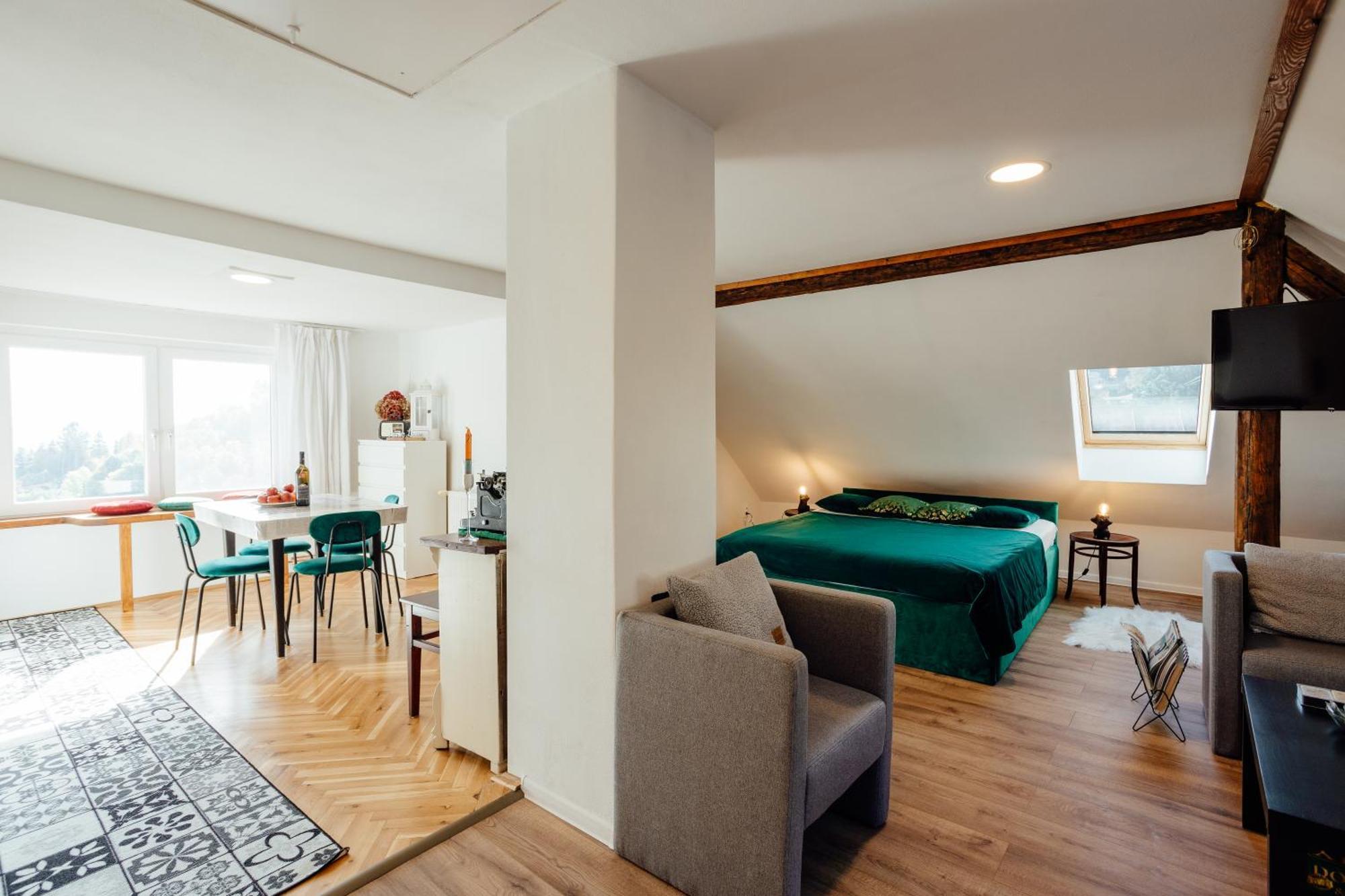 Apartman Franko บันสกา ชีอาว์นีซา ภายนอก รูปภาพ